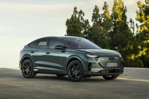 Nye Audi Q4 e-tron: nytt interiør, opptil 557 km rekkevidde og V2L som standard — bestilling åpner i mai
