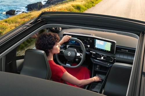 Renault 4 E-Tech får foldetag i canvas – hyllest til ikonisk 60-tallsmodell
