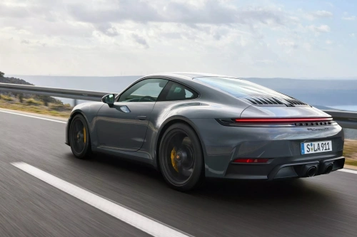 Porsche utsetter elektrisk 911 – 718 blir elbil først