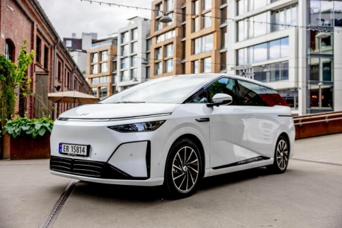 Xpeng X9 vant NAF og Motors rekkeviddetest: – Klart best i sommer