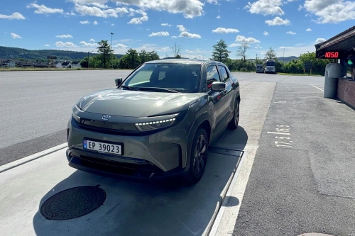 Toyota Urban Cruiser sommertestet: Retter opp vinterskuffelsen – men med et viktig forbehold