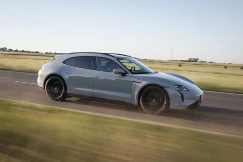 Porsche Taycan får virtuell girkasse – men trenger den egentlig det?