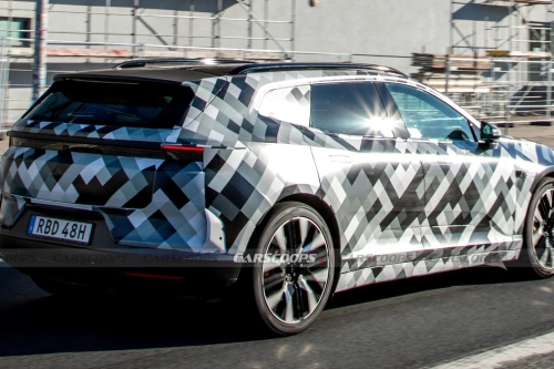 Polestar 4 SUV avslørt på Nürburgring – med ekte bakrute og bakluke