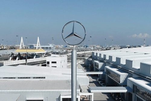 Ny Mercedes GLA avdukes i slutten av juli – elbilversjonen lanseres først
