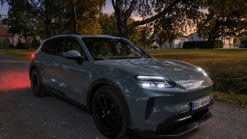 PORSCHE Cayenne Electric