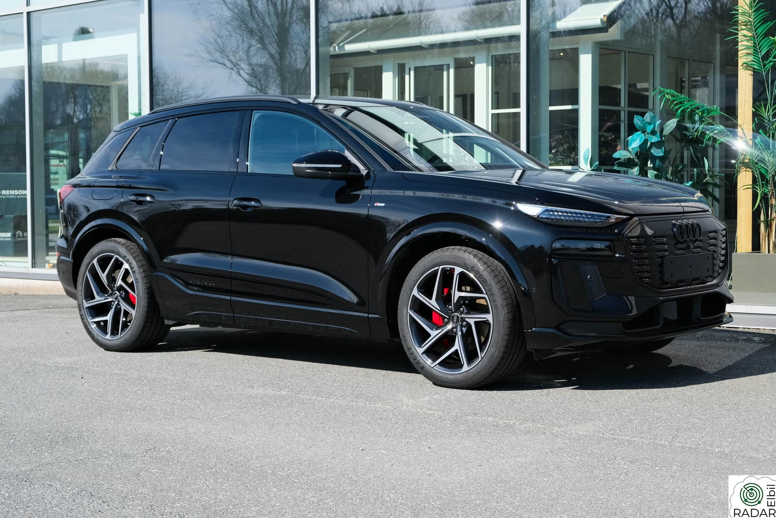 AUDI Q6 SUV e-tron quattro s-line Pro - HeadUp/Sort Optikk/B&O +++