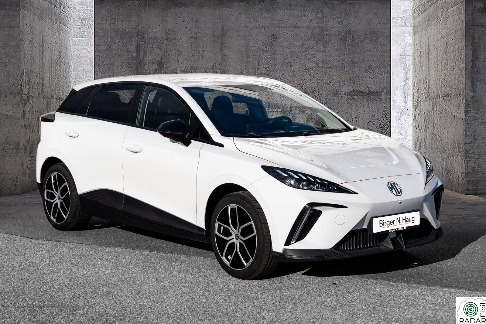 MG MG4 Electric 64 kWh Luxury 450 km / Demobil/kjapp levering