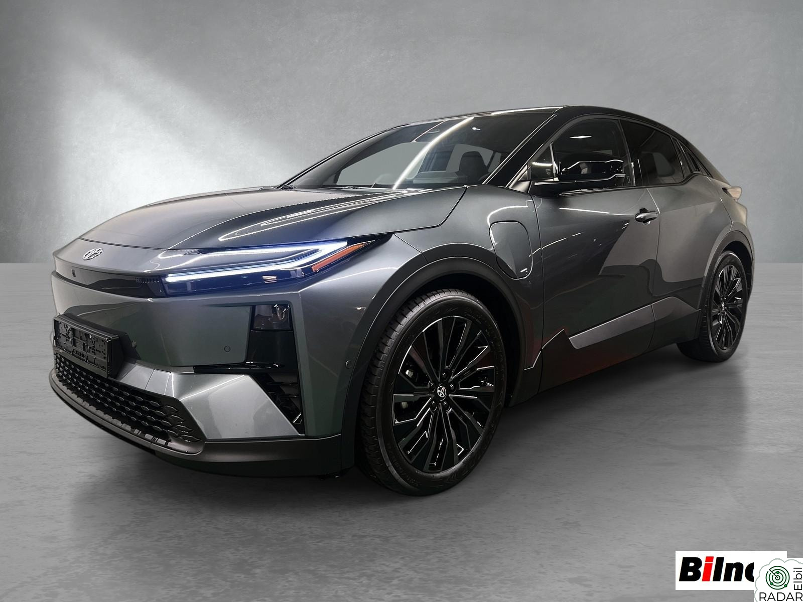 TOYOTA C-HR AWD 343 Hk Executive Panorama // JBL lyd // Ny bil //