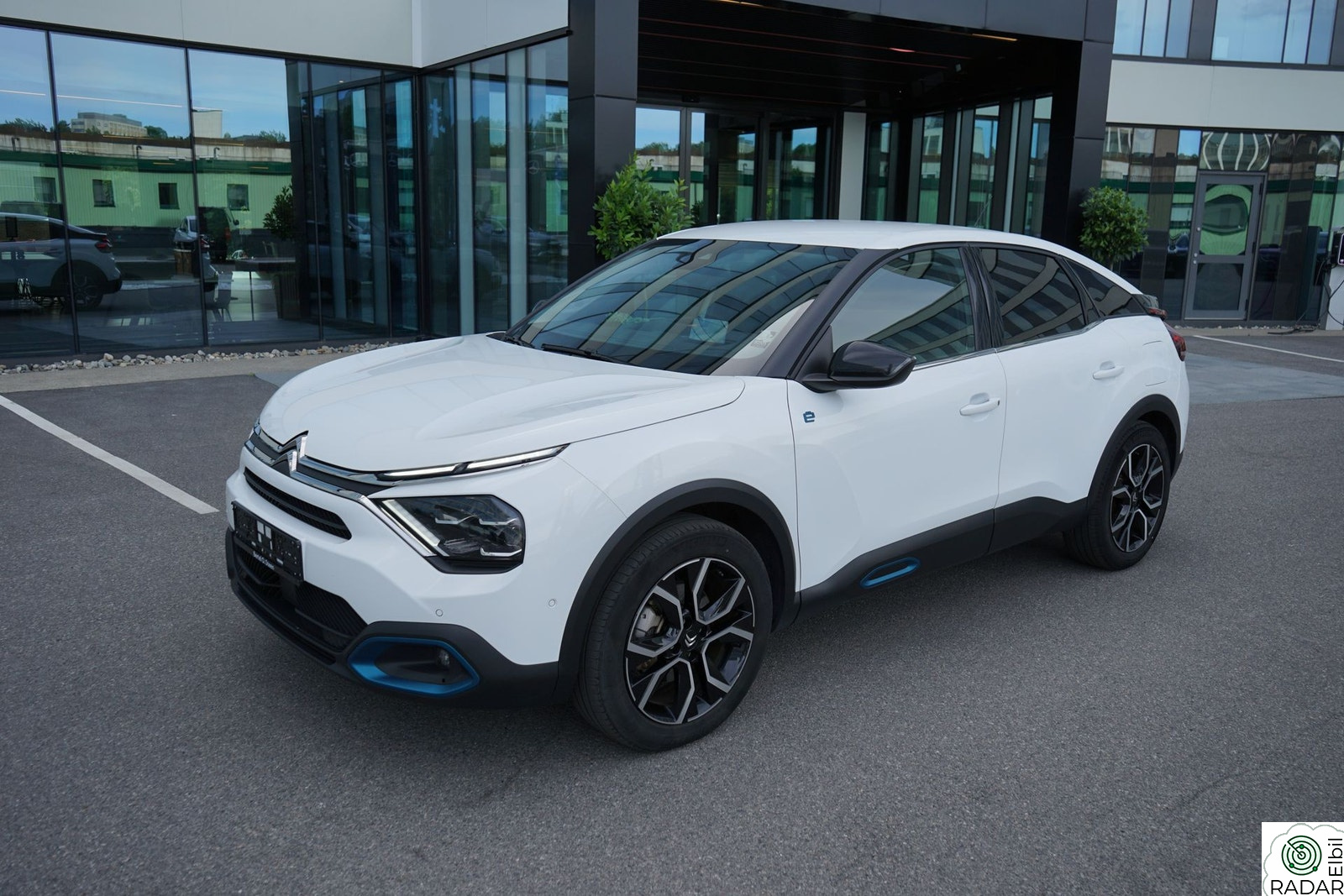 CITROEN e-C4 Shine / Mye utstyr !
